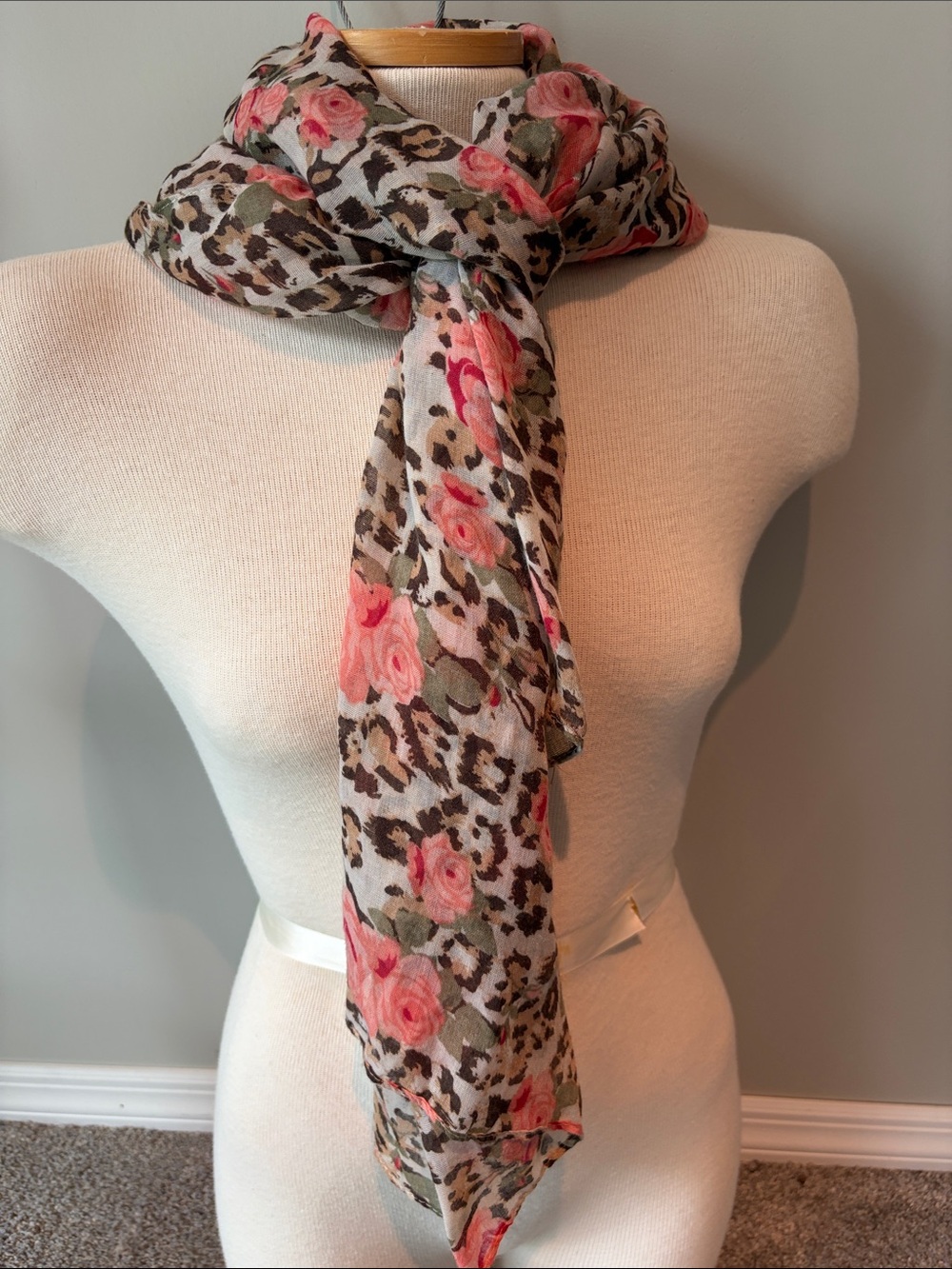chatties Floral Rose and Leopard Print Scarf in Pink and Tan